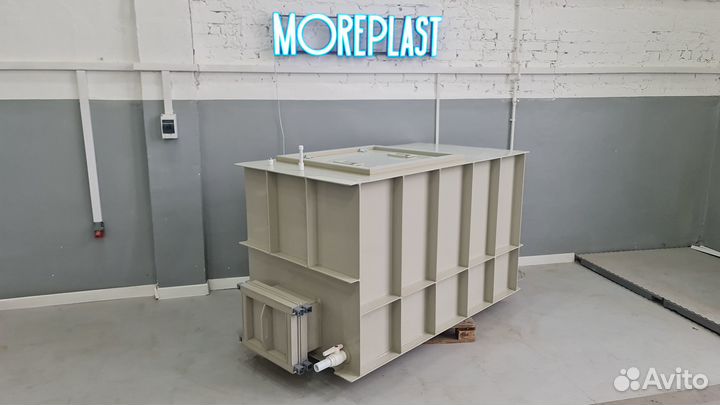 Ёмкость для перевозки живой рыбы (r3l5)