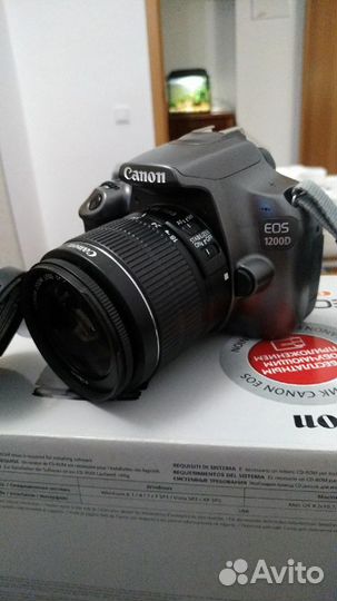 Зеркальный фотоаппарат canon