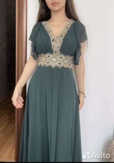 Вечернее платье