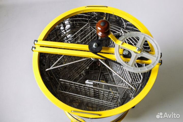 Медогонка 3-х рамочная оборотная (нерж. бак, кассе