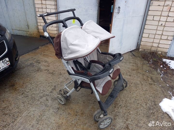 Прогулочная коляска для двойни или погодок