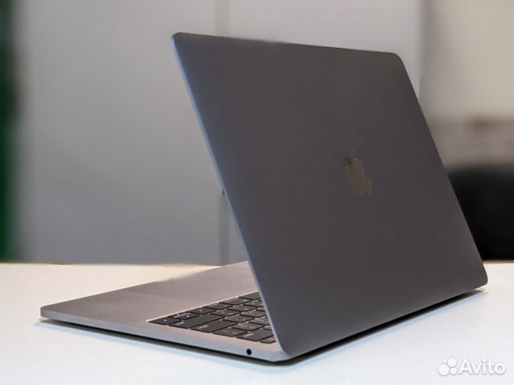 MacBook Pro 13 Retina i5 8RAM 256SSD