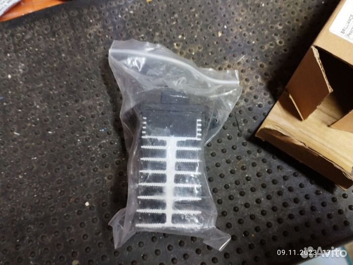 Резистор отопителя салона Brilliance Y1540-10140