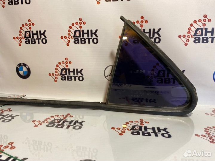 Форточка двери задняя левая Peugeot 406 psabfz10