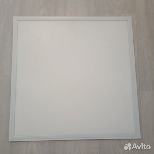 Продам светильник светодиодный