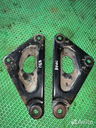 Кронштейн Opel Astra H Z18XER 2007