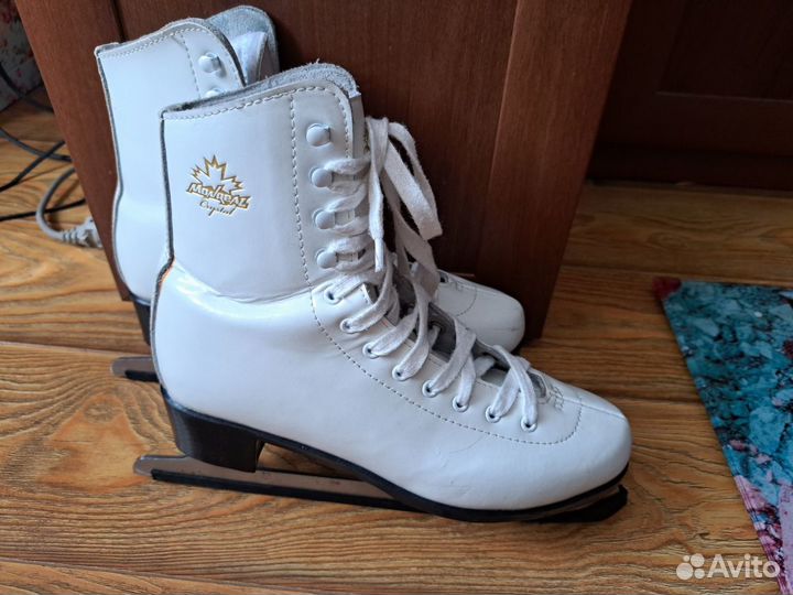 Коньки фигурные женские Monreal Crystal 39 р