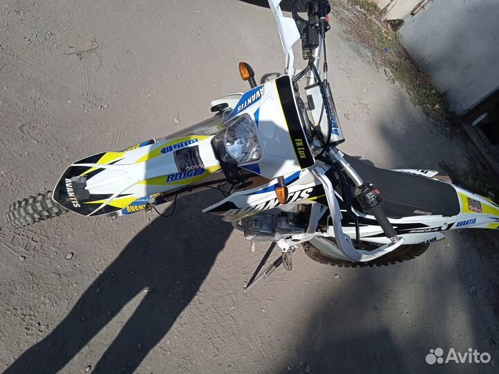 Avantis FX 250