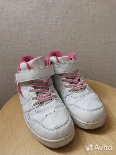 Кроссовки для девочки