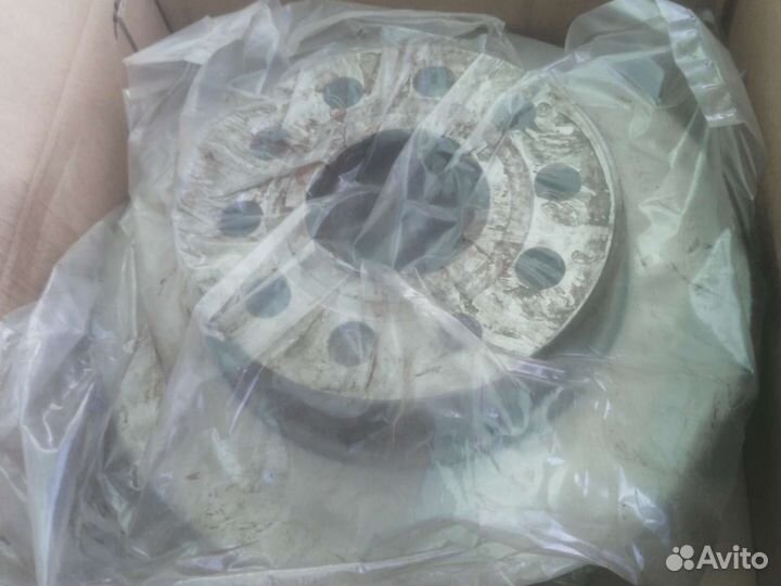 Тормозные диски задние новые Шкода Ауди Фолькс