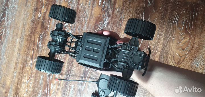 Машинка на пульте управления