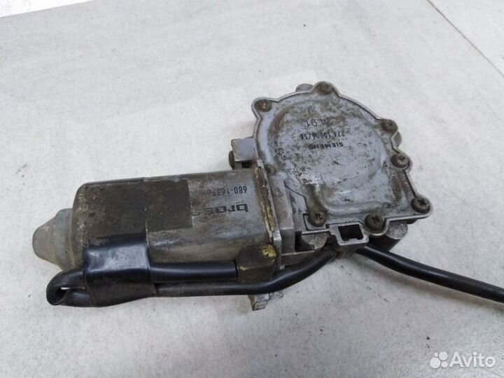 Моторчик переднего левого стеклоподъемника