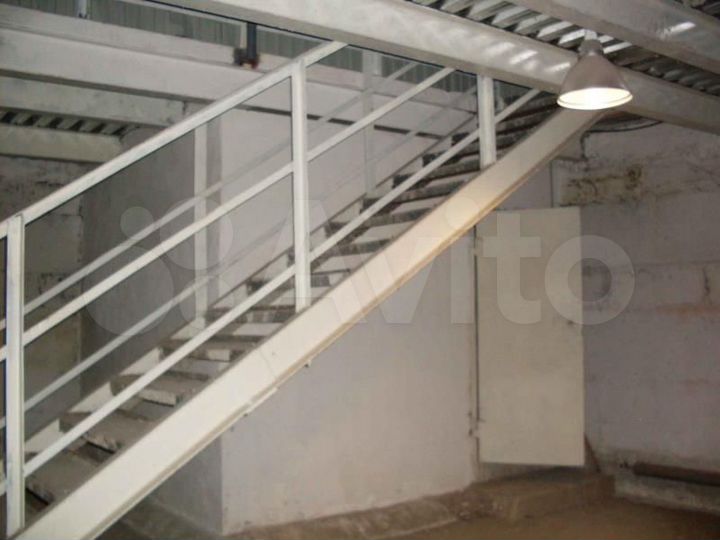 Склад, 1350 м²