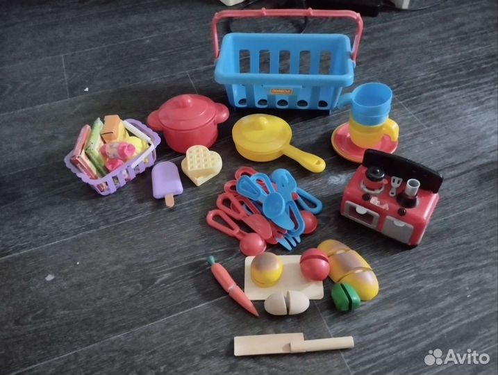Набор игрушечной посуды