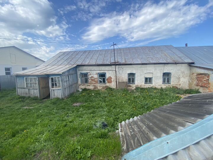 Дом 100 м² на участке 100 сот.