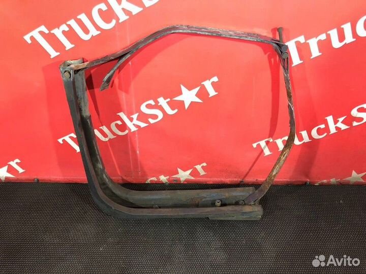 Кронштейн топливного бака