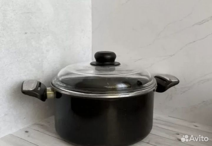 Кастрюля Tefal Integral с антипригарным покрытием