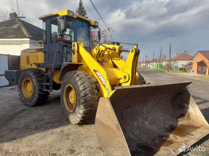 Фронтальный погрузчик
