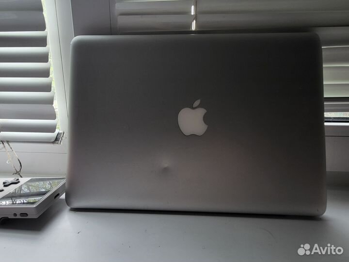 Macbook pro 13 late 2011 i5 sonoma