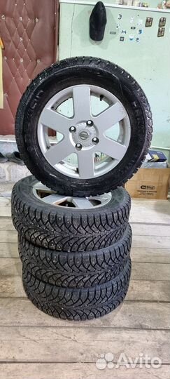 Nokian Tyres Hakkapeliitta 4 195/65 R15