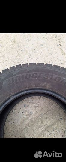 Bridgestone Blizzak Ice 265/65 R17