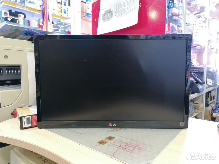 Монитор LG 22MP55