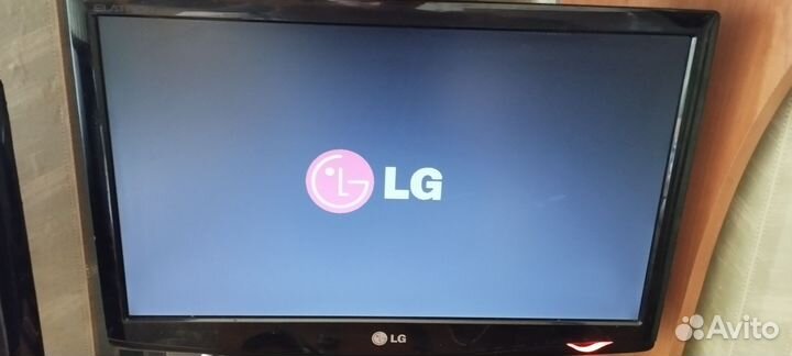 Монитор LG 18.5 дюймов