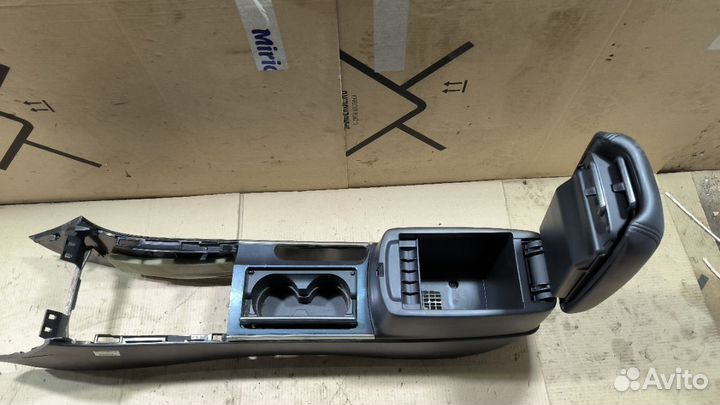 Бардачок Mazda Atenza 6 sedan GG3P