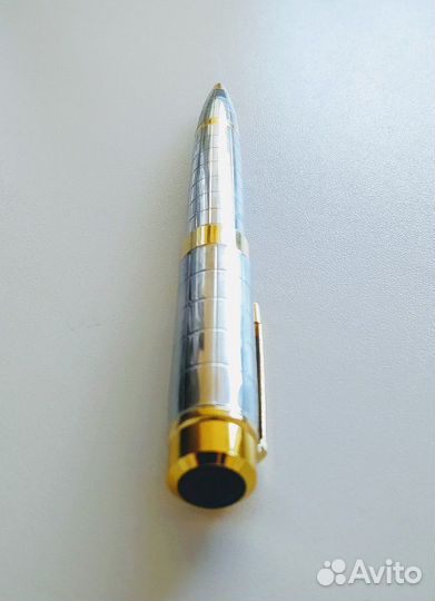 Шариковая ручка 