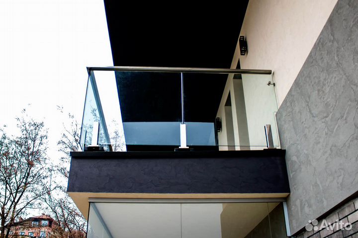 Стеклянное ограждение для балконов и террас