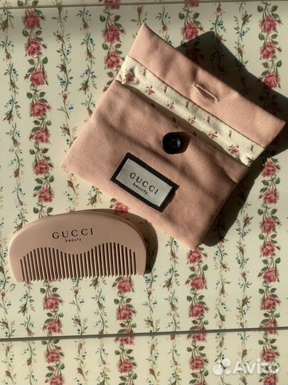 Косметички женские, мужские фирмы Gucci, новые