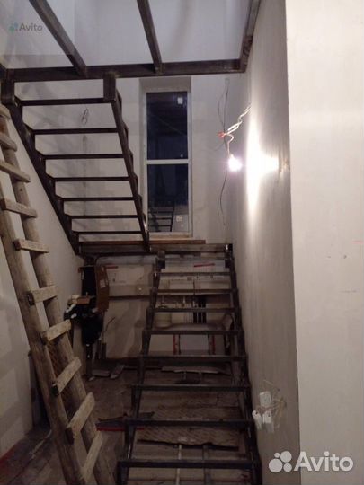 Металлокаркас лестницы