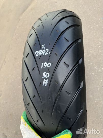 190/50 R17 metzeler roadtec 01 2872x