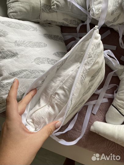 Кровать с матрасом и бортиками