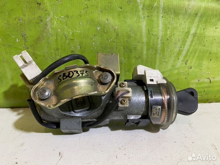 Замок зажигания Subaru Legacy Outback 88215AG000