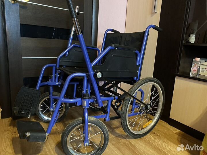 Инвалидная коляска с ручным приводом
