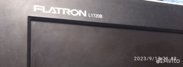 Монитор LG flatron l1720b
