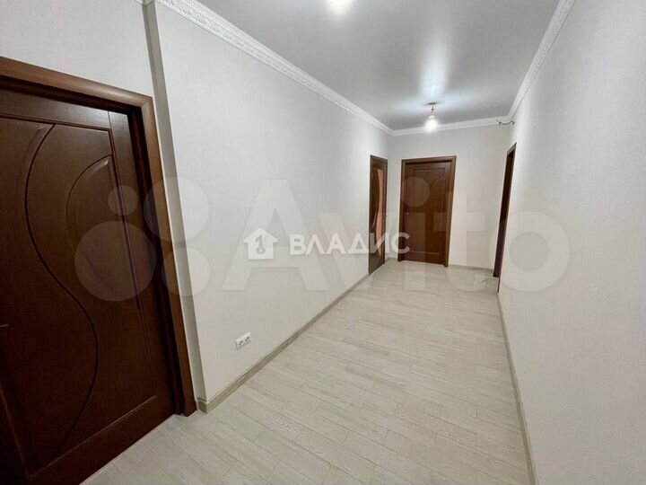 2-к. квартира, 71,2 м², 1/9 эт.