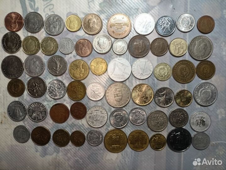 Монеты иностранные 61 шт. без повторов