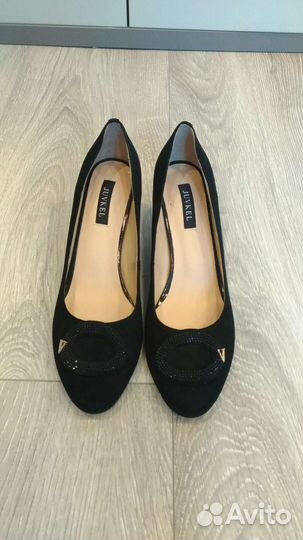 Туфли женские 39 размер новые классика
