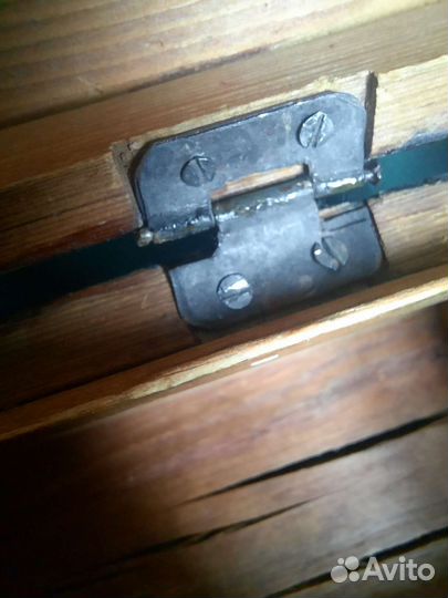 Старинная деревянная шкатулка