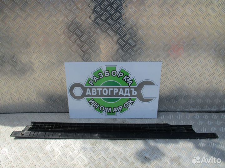 Накладка порога сдвижной двери MB Vito W638