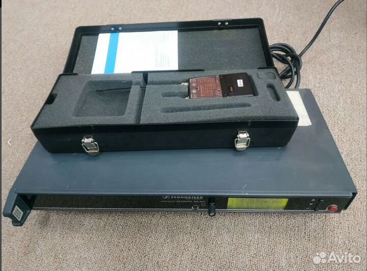 Приемник Sennheiser EM 3031, SK3036-u и микрофон