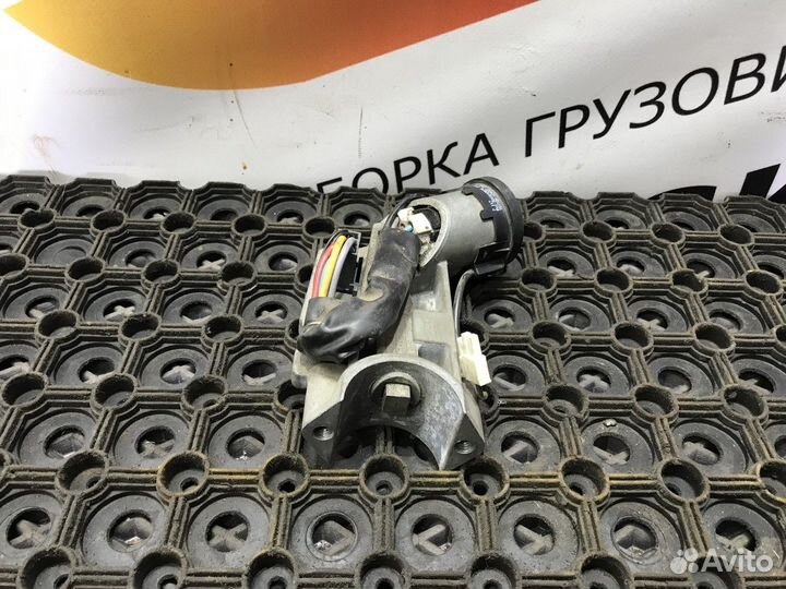 5010143870 Замок зажигания