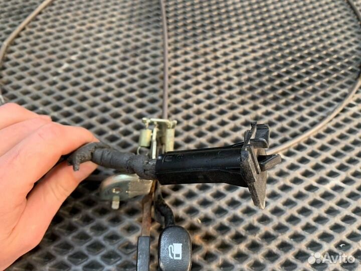 Трос бензобака Kia Cerato Koup 2010