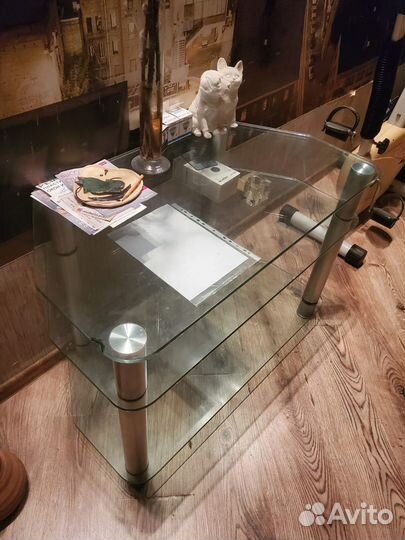 Подставка под телевизор и аппаратуру