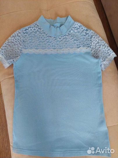 Блузка(водолазка) школьная голубая с коротким рук