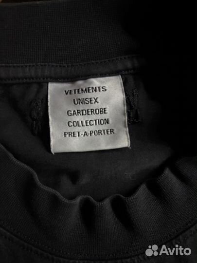 Футболка vetements