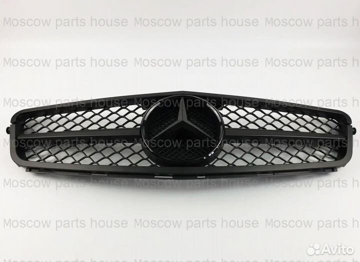 Mercedes W204 решетка радиатора AMG С63 черная