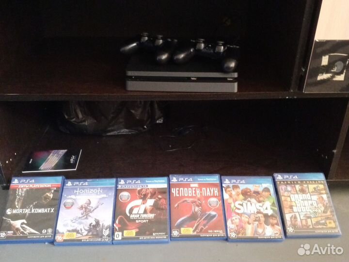 Sony PS4 slim